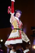 「Step! Step! Step!」を歌う華園しゅうか役の朝日奈丸佳