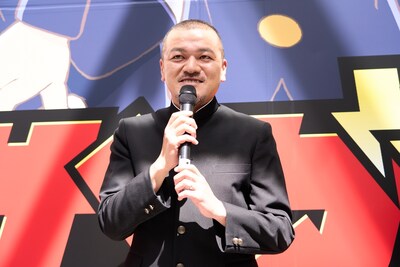 カミナリの竹内まなぶ