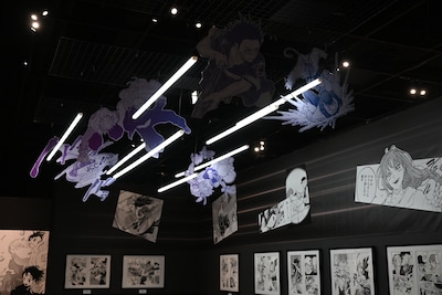 「SAKAMOTO DAYS展」より (c)鈴木祐斗／集英社