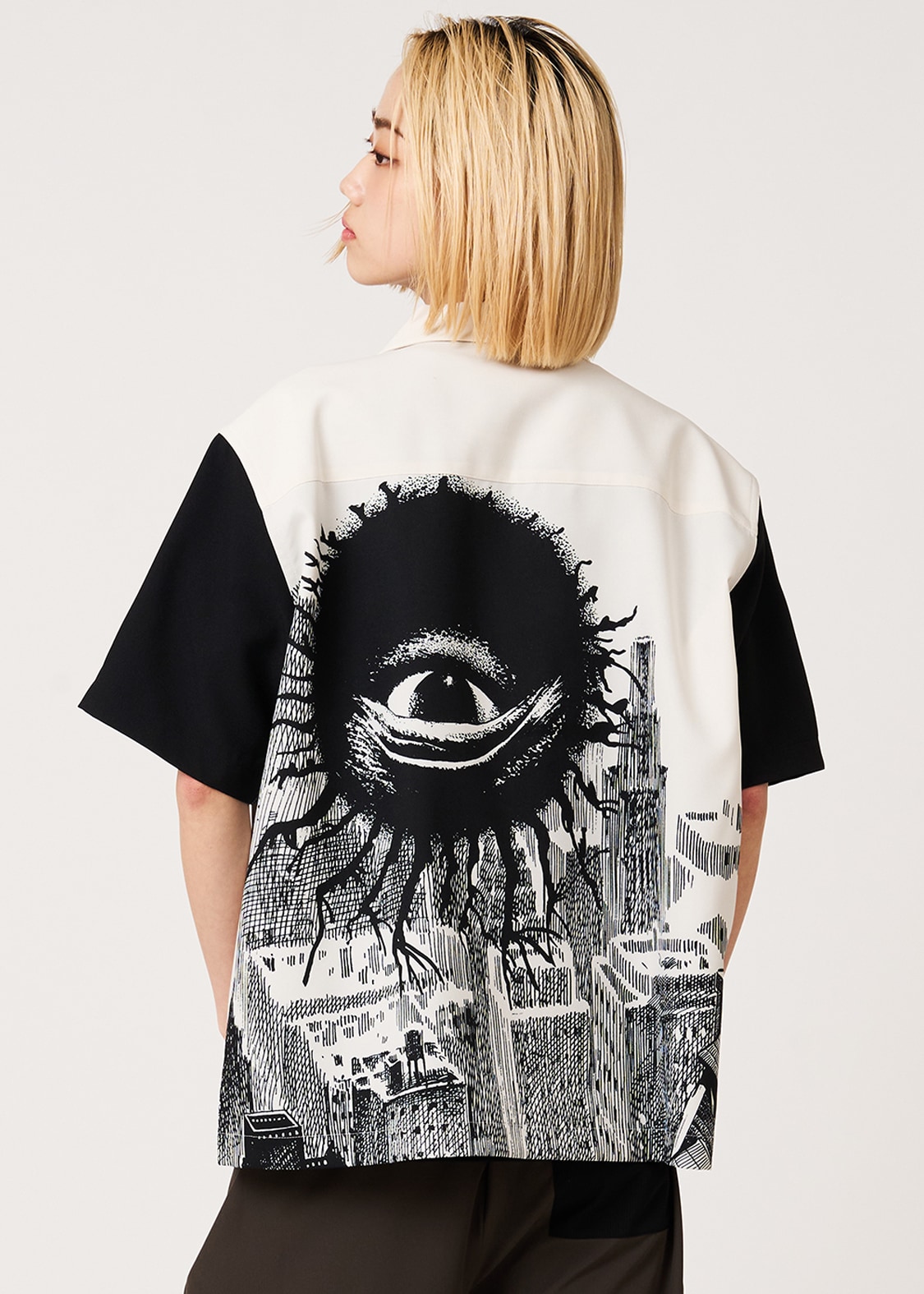 XLARGEとのコラボアイテム「XLARGE×EVANGELION JACQUARD BLANKET