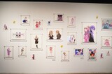 イラストギャラリーの展示物 (c)赤坂アカ×横槍メンゴ/集英社