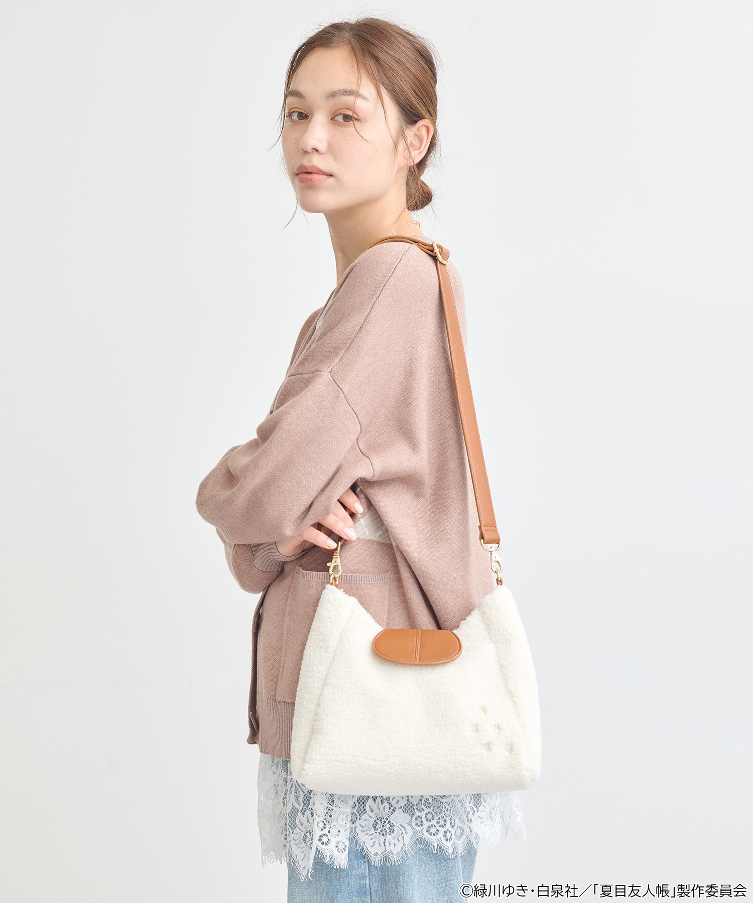 ニャンコ先生モチーフのバッグやポーチも 「夏目友人帳」×earthの