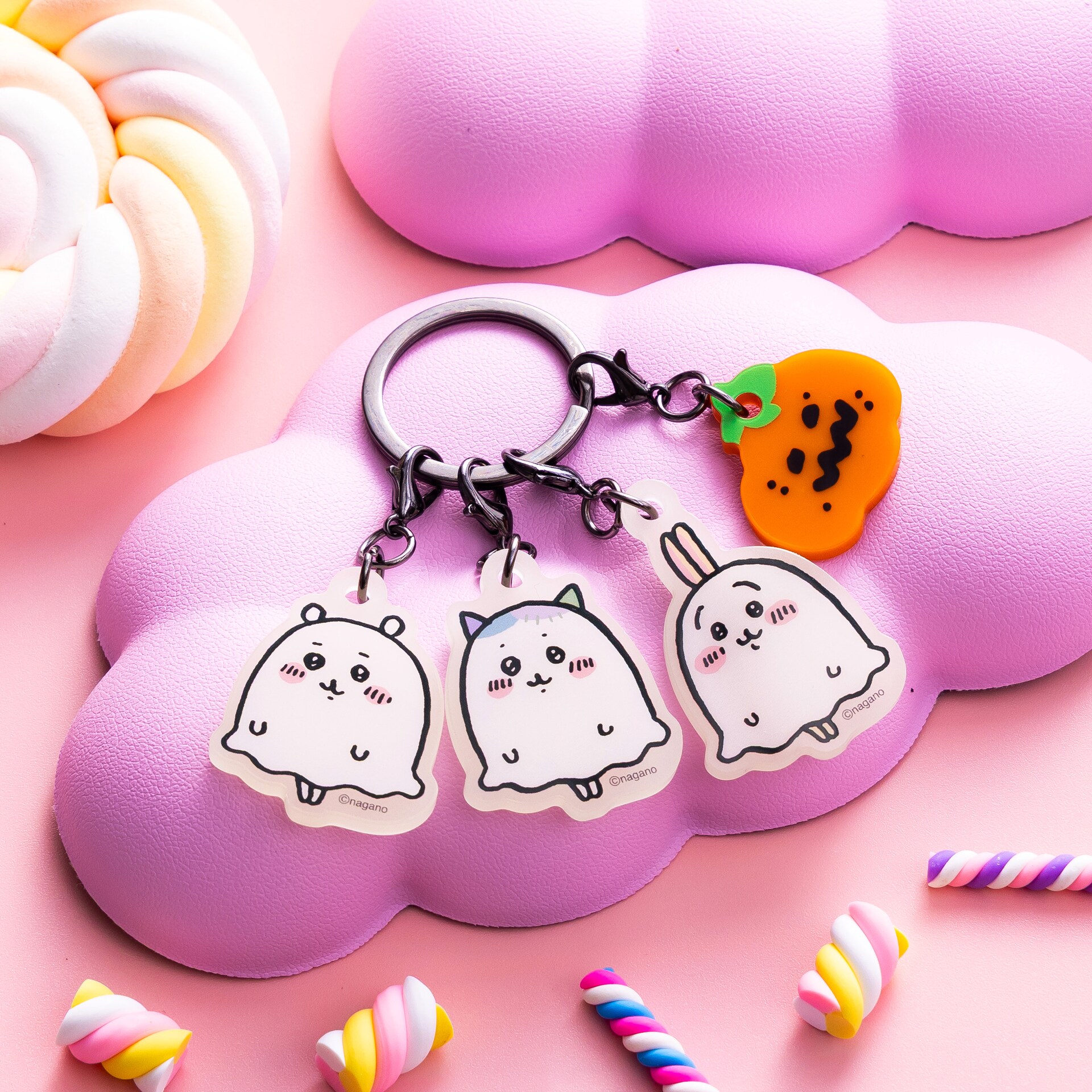 ちいかわパーク」がハロウィン仕様に、おばけになっちゃったちいかわ