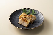 「薬屋のひとりごと」公式おせちのメニュー「鶏肉の焼き物 後宮仕立て」