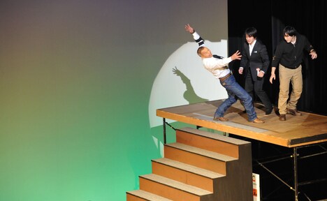 「ギネスに挑戦!?華麗なる階段落ち!」