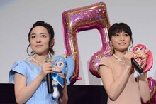 「ハピネスチャージプリキュア！」キャストの2人。左から潘めぐみ、中島愛。