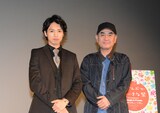 「群青色の、とおり道」舞台挨拶の様子。左から桐山漣、佐々部清監督。