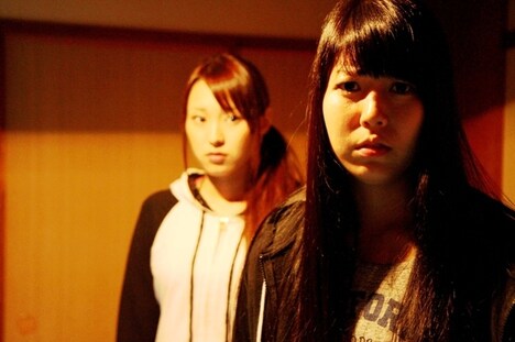 「THE HYBRID 鵺の仔」のワンシーン。