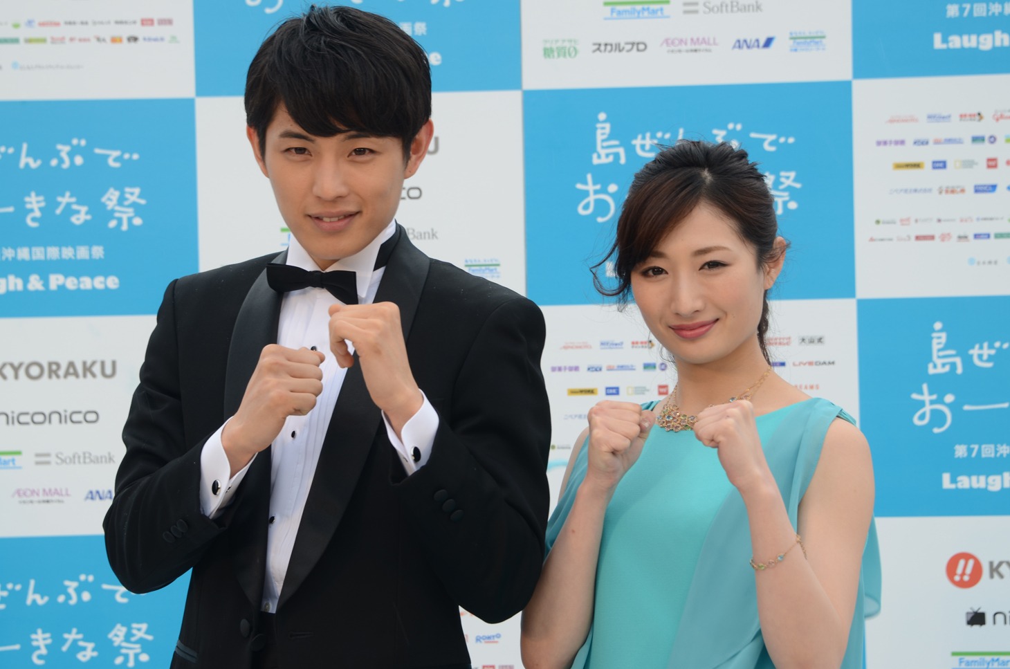「原宿デニール」より、左からBEE SHUFFLEのミンス、武田梨奈。