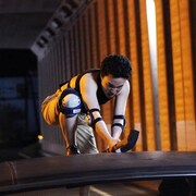 パンチパーマの女子高生が斧を振り回す、「極道大戦争」スチール解禁