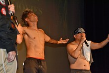 「劇場版プロレスキャノンボール2014」上映イベントに登壇したレイザーラモン。