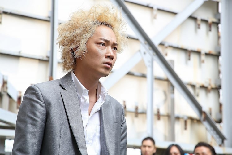 金髪の綾野剛をいち早く 新宿スワン 劇場公開前に異例の先行配信 映画ナタリー