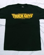 「トラック野郎」デザインTシャツ前面。価格：4100円。(c)東映