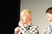 耳かき専門店でバイトする役を演じたギュミン。