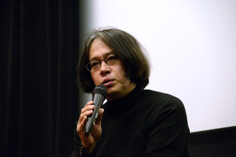 「神々のたそがれ」を自身の小説に触れながら語った町田康。