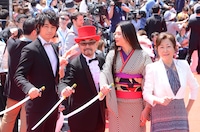 「虎影」の一同。左から斎藤工、西村喜廣監督、しいなえいひ、プロデューサーの鈴木宏美。