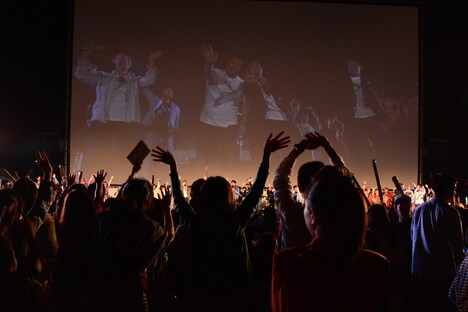 会場の全員で「笑顔のまんま」を大合唱した。