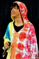 俳優の村上淳を父に持つ村上虹郎は、主人公のタカシを演じている。