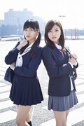 左から、北原里英、真野恵里菜。(撮影:岡本武志)