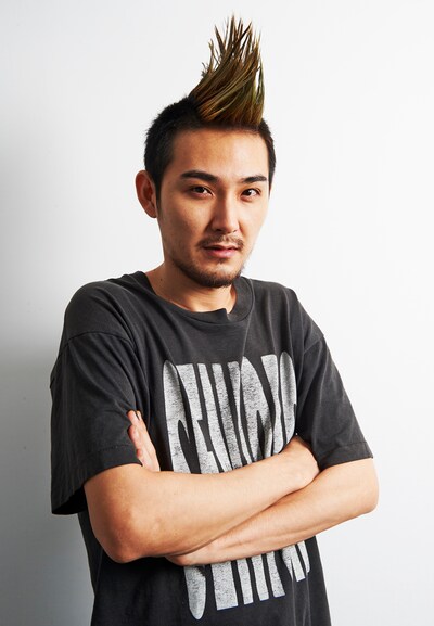 モヒカンヘアに挑戦した松田龍平。