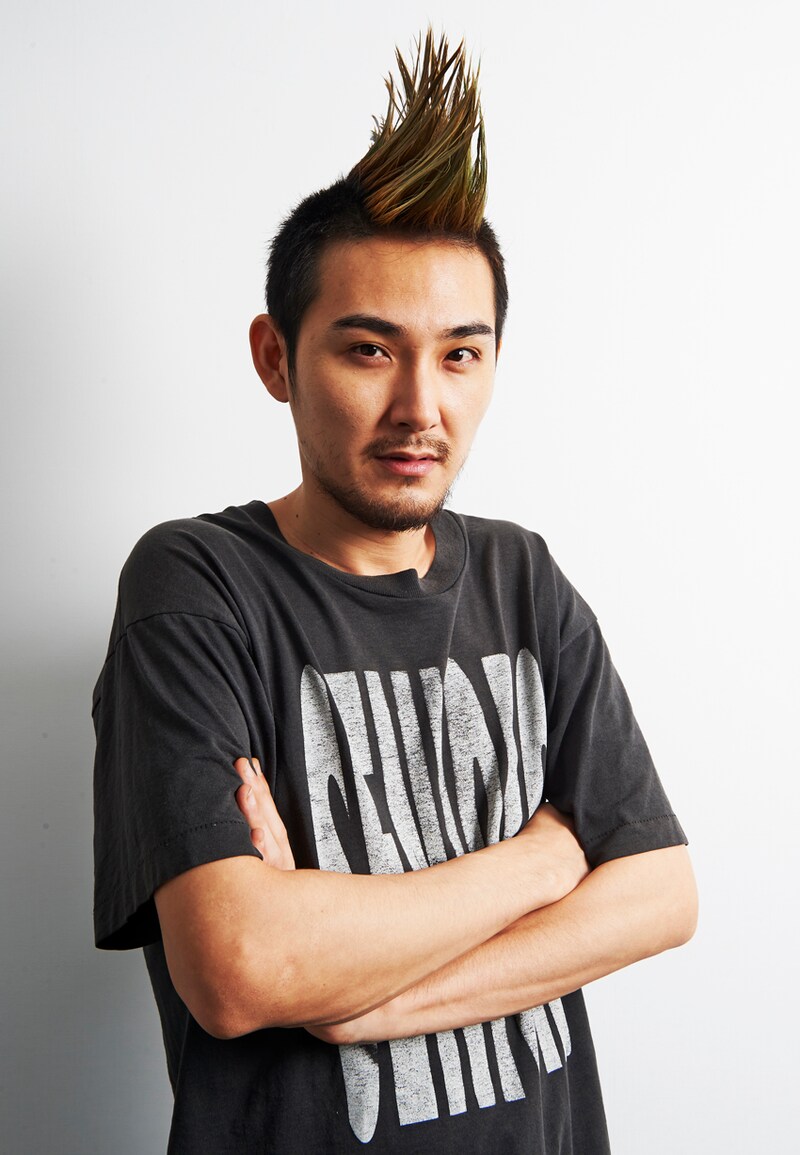 モヒカンヘアに挑戦した松田龍平。