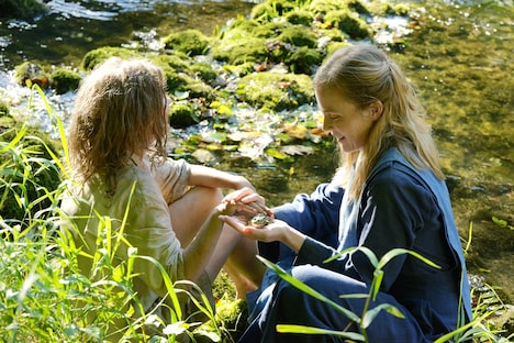 「奇跡のひと マリーとマルグリット」のワンシーン。(c)2014 - Escazal Films / France 3 Cinéma - Rhône-Alpes Cinéma