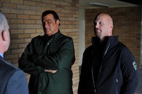 4月27日放送「沈黙の監獄」  (c) Maxcon Productions, Inc