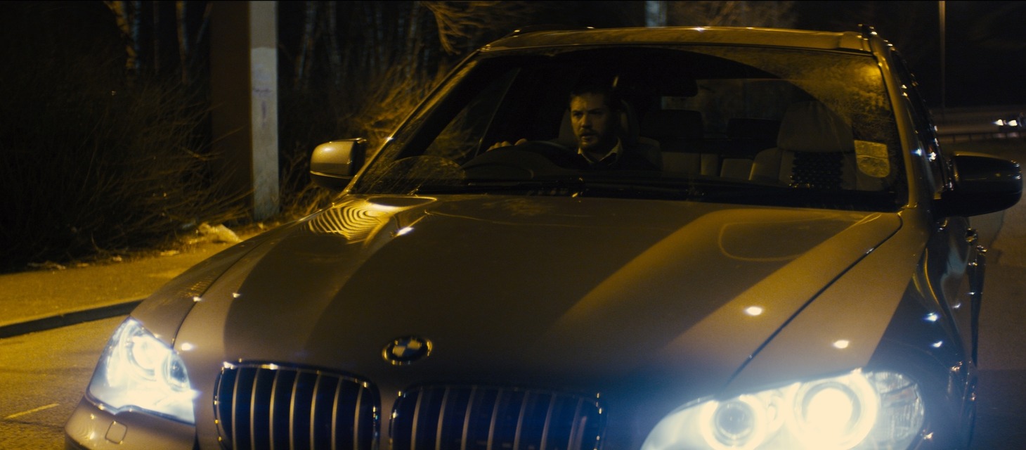 「オン・ザ・ハイウェイ その夜、86分」のワンシーン。(c) 2013 LOCKE DISTRIBUTIONS, LLC ALL RIGHTS RESERVED