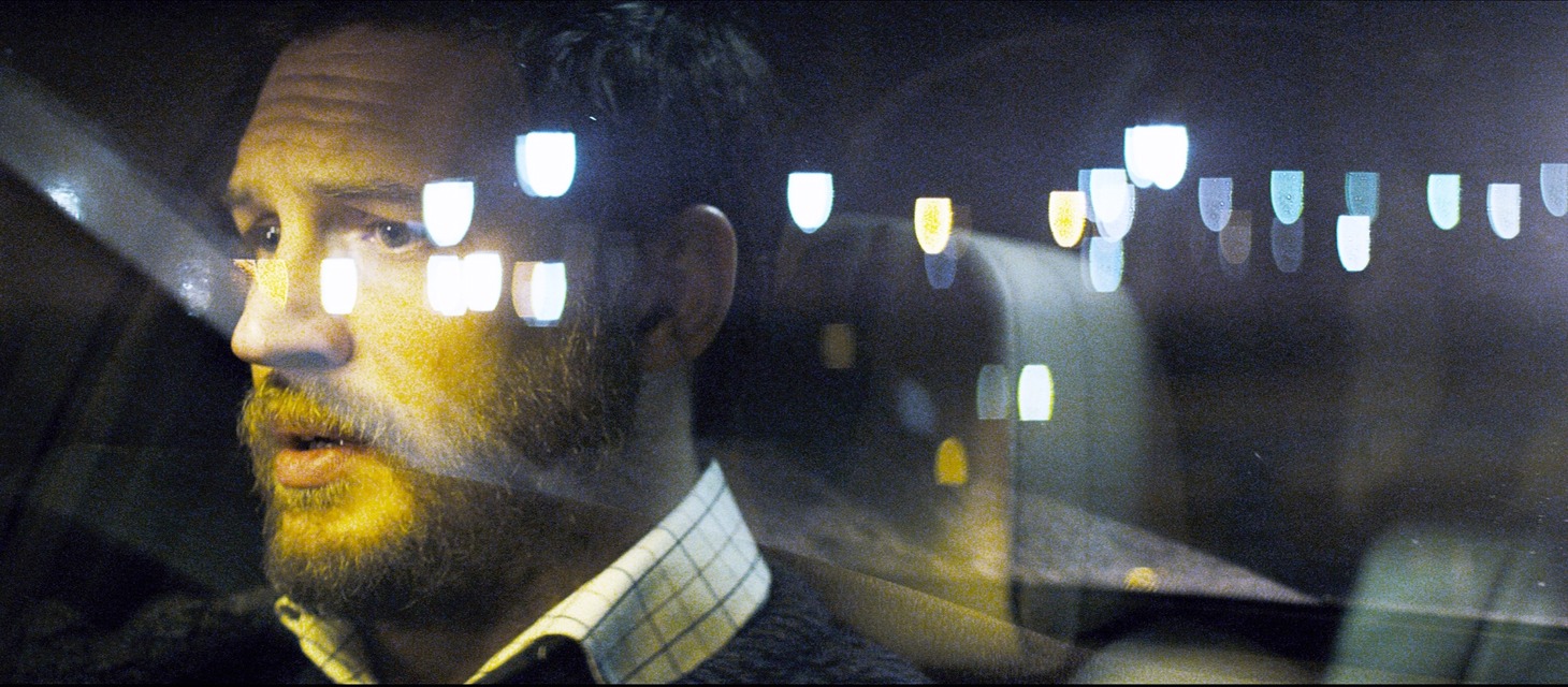 「オン・ザ・ハイウェイ その夜、86分」のワンシーン。(c) 2013 LOCKE DISTRIBUTIONS, LLC ALL RIGHTS RESERVED