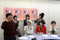 「でんぱコネクションフレンチ～でんぱオシャレ探偵局～」放送開始記念特番配信中の様子。