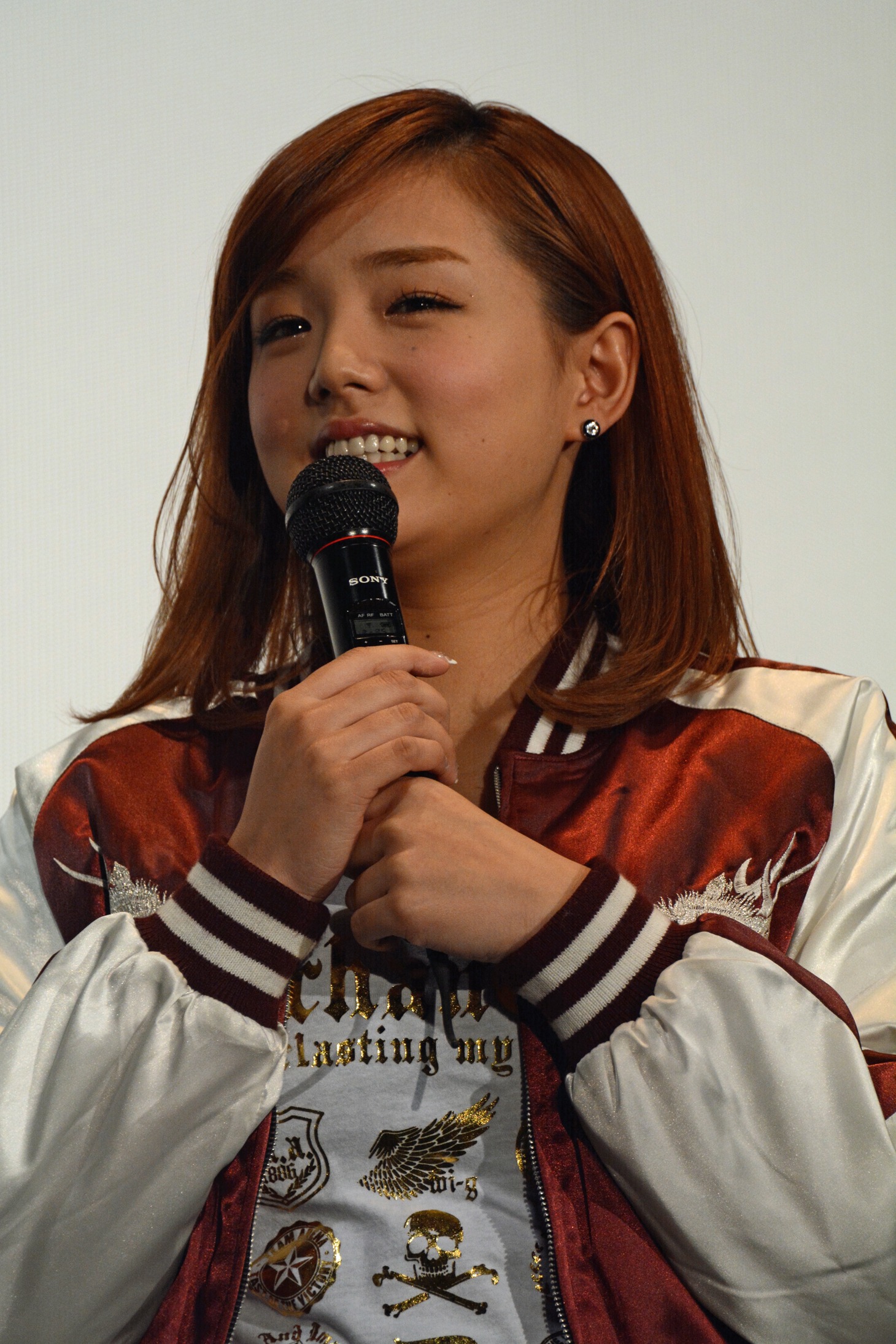 篠崎愛
