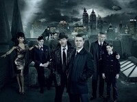 「GOTHAM／ゴッサム」 GOTHAM and all pre‐existing characters and elements TM and (c)DC Comics.Gotham series and all related new characters and elements TM and (c) Warner Bros. Inc. All Rights Reserved.