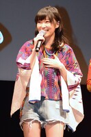 スマホちゃん役の指原莉乃。