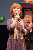 ひまわり役のこおろぎさとみ。