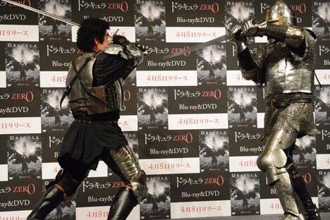 乱入してきた敵と戦う。