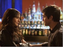 左からリリー・コリンズ、ローガン・ラーマン。「ハッピーエンドが書けるまで」のワンシーン。(c)2012 Writers the Movie,LLC