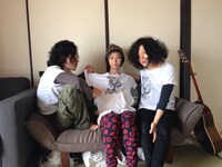 「みなと、かこ、げんざい」のワンシーン。