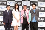 左から平田満、松下奈緒、古田新太、田中哲司。