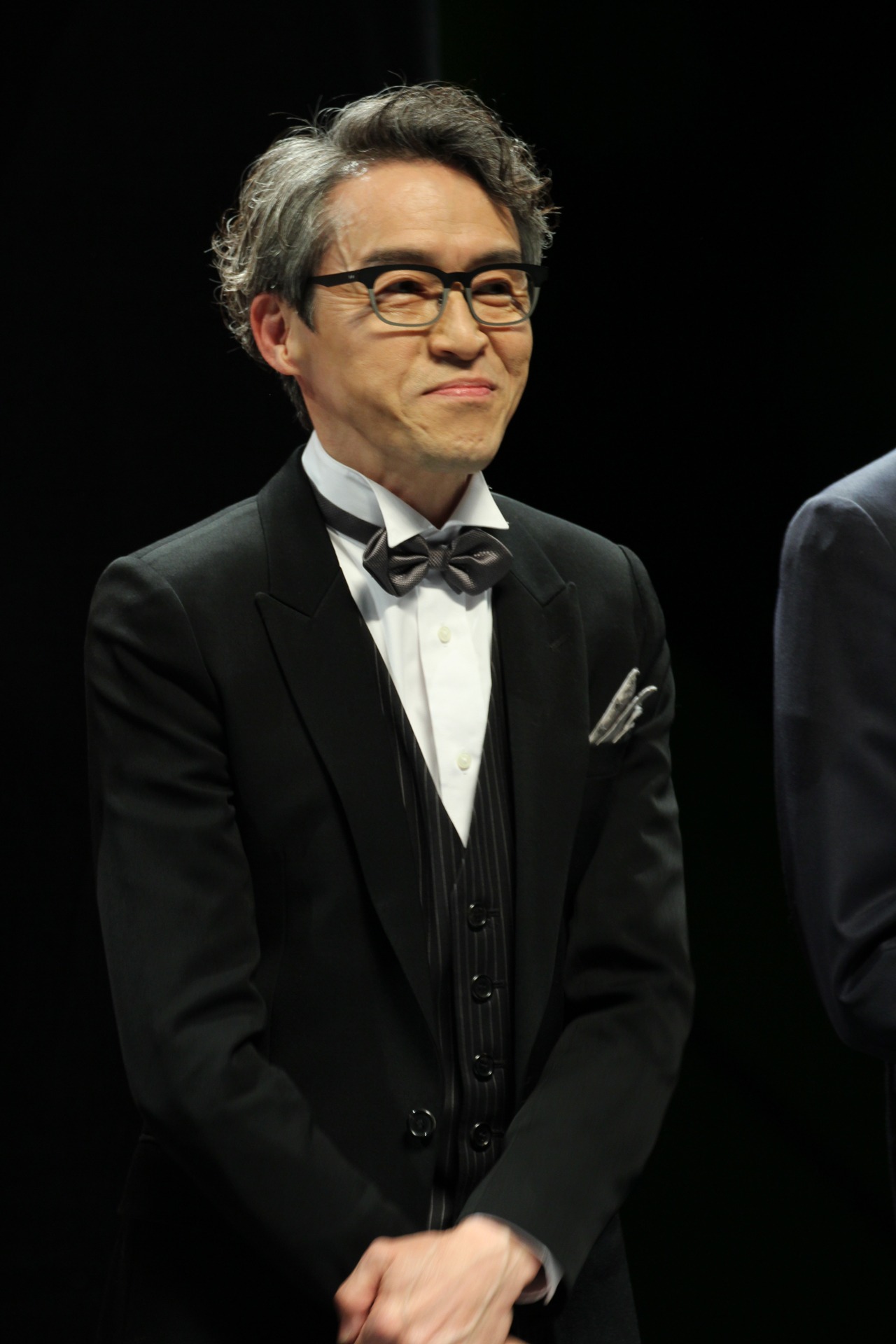 記憶を演じた浅野和之。