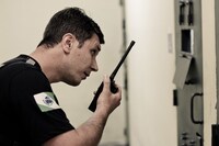 「看守という仕事」のワンシーン。