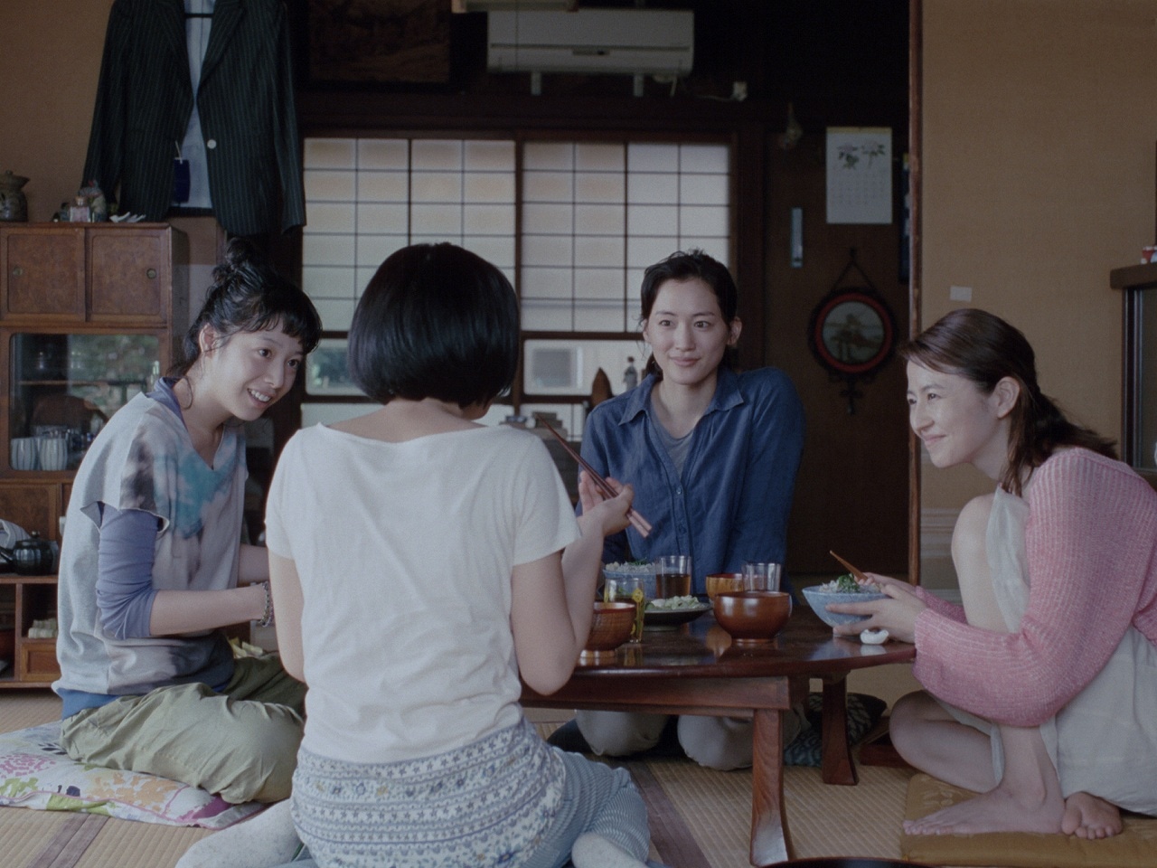「海街diary」(c)2015 吉田秋生・小学館／フジテレビジョン 小学館 東宝 ギャガ