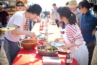 逗子海岸映画祭会場の様子。(c)ZUSHI BEACH FILM FESTIVAL All Rights Reserved.