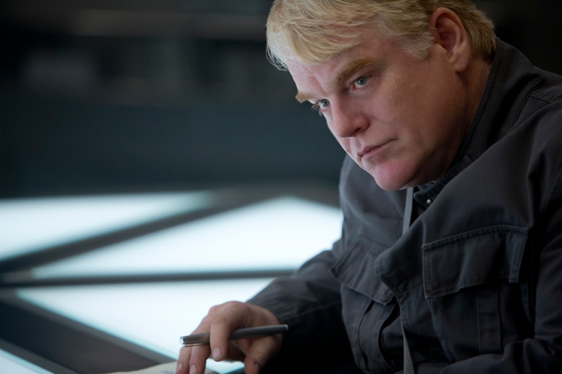 「ハンガー・ゲーム FINAL：レジスタンス」フィリップ・シーモア・ホフマン演じるプルターク。TM&(c)2015 LIONS GATE FILMS INC.ALL RIGHTS RESERVED.