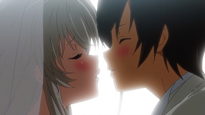 ニャル子と真尋を写した「這いよれ！ニャル子さんＦ」のワンシーン。(c) 逢空万太・SBクリエイティブ/名状しがたい製作委員会のようなものF