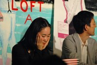 寸劇中、切田が歌い出したときに笑いを堪える中村朝佳。