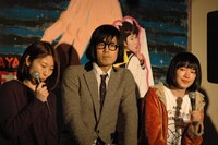 左から倉本さおり、松永天馬、水野しず。