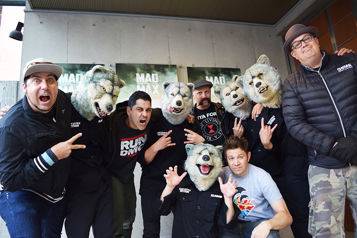 日本版EDを提供する、MAN WITH A MISSIONとZebrahead。(c)2015 VILLAGE ROADSHOW FILMS (BVI) LIMITED