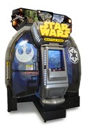 シューティングゲーム「スター・ウォーズ：バトル ポッド」(c) & TM Lucasfilm Ltd.