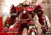 「アベンジャーズ／エイジ・オブ・ウルトロン」1/6スケールフィギュア ハルクバスター（2016年4月発売予定）12万円 (c)2015 Marvel. All Rights Reserved.Limited Edition Collectible FigurePrototype shown, final product appearance and colors may vary.For sale in Japan only.