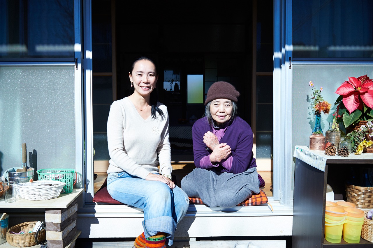 左から河瀬直美監督、樹木希林。(c)2015映画『あん』製作委員会/COMMEDESCINEMAS/TWENTYTWENTYVISION/ZDF-ARTE